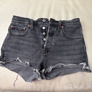 Levi’s Women’s 501 Original Denim Black Raw Hem Button Fly Jean Shorts Sz 28